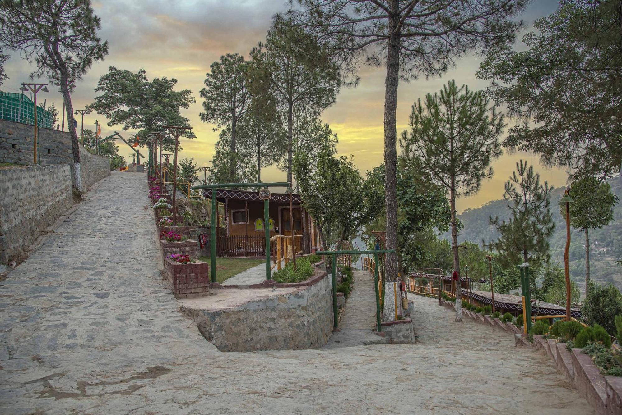 A Kasauli Ggaon By Echor Hotel Eksteriør billede