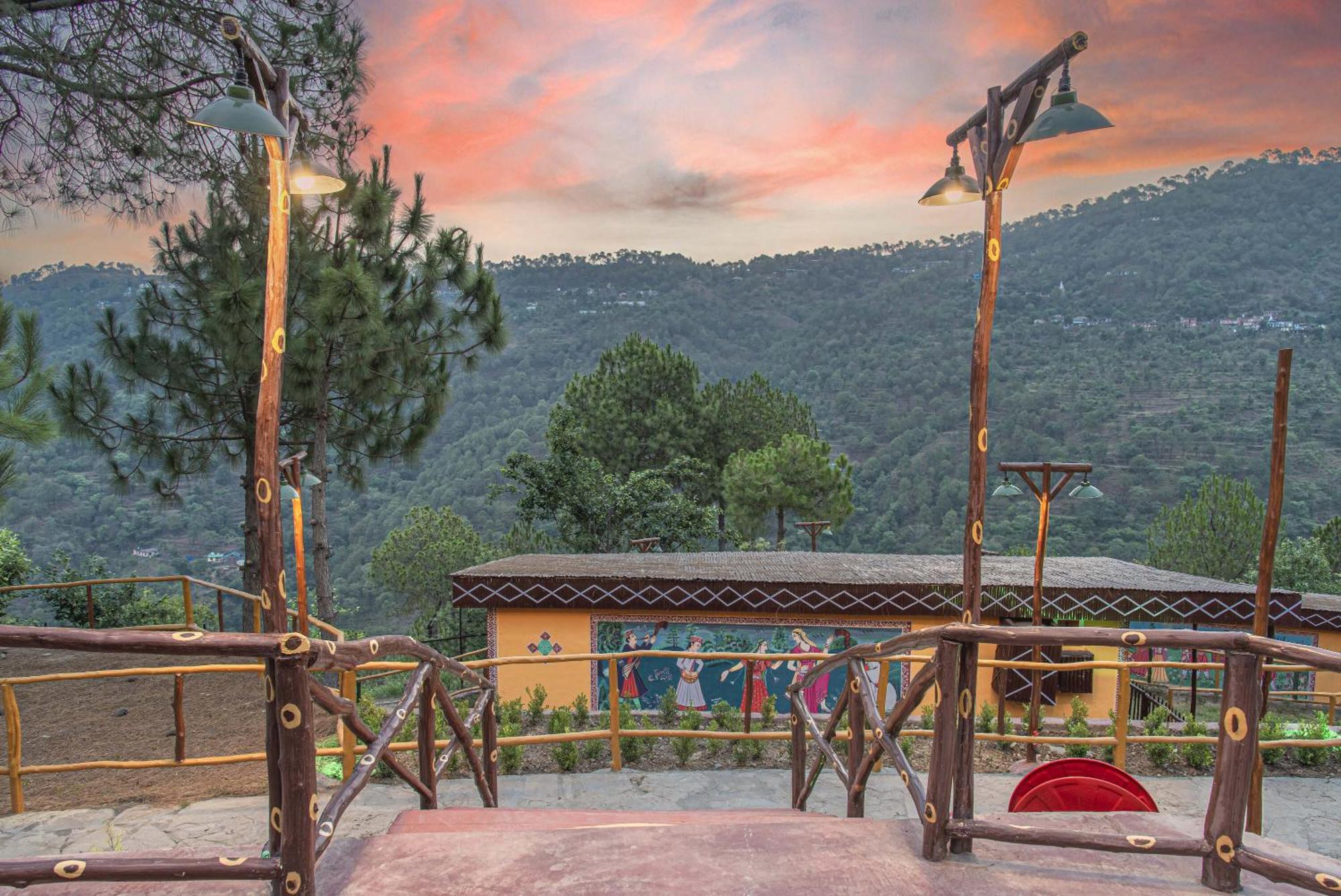 A Kasauli Ggaon By Echor Hotel Eksteriør billede